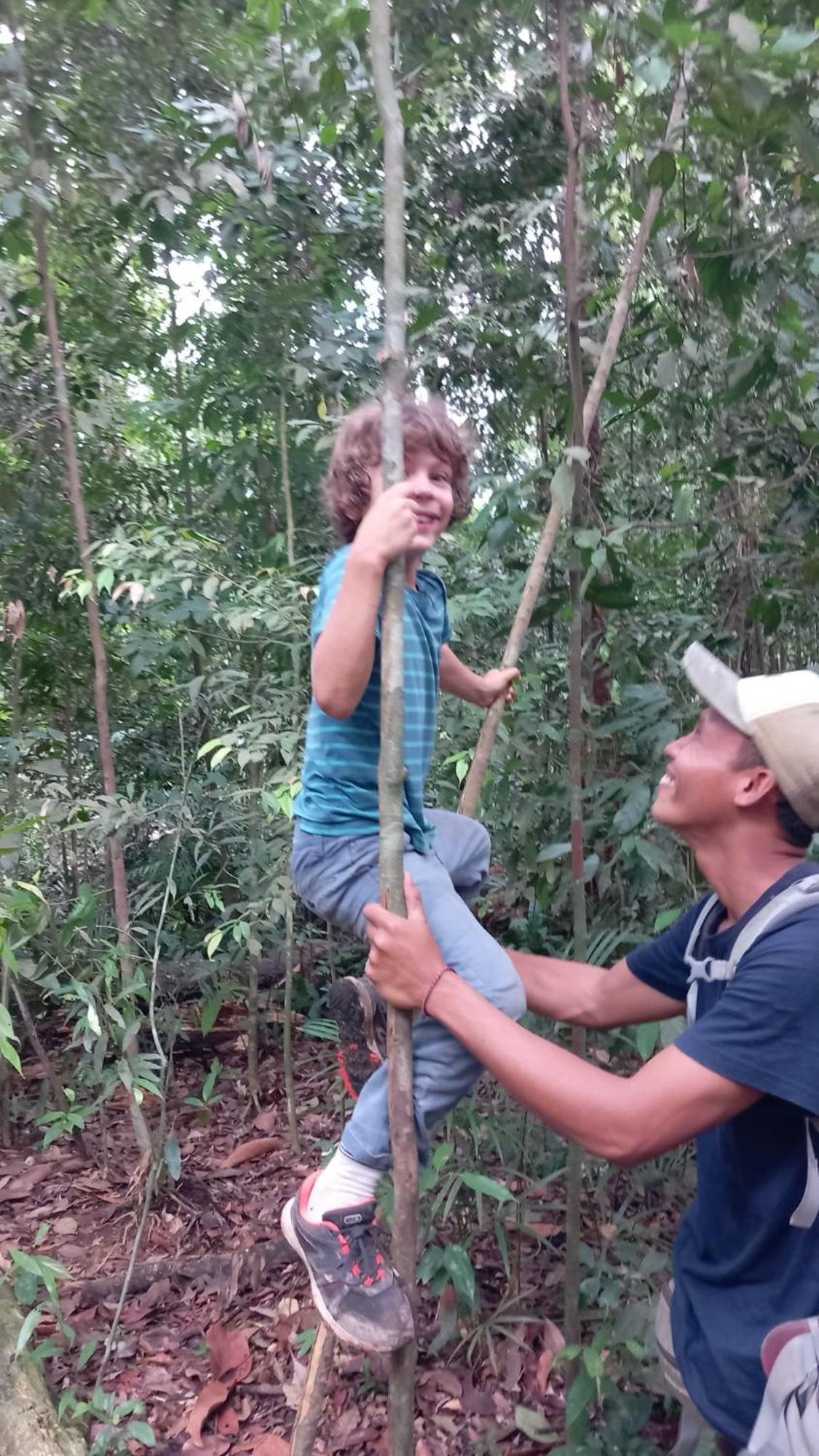 Magpie Homestay & Jungle Trekking Especially For Guest Trekking With Us Bukit Lawang Exterior photo