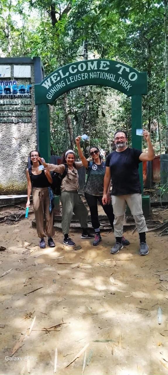 Magpie Homestay & Jungle Trekking Especially For Guest Trekking With Us Bukit Lawang Exterior photo